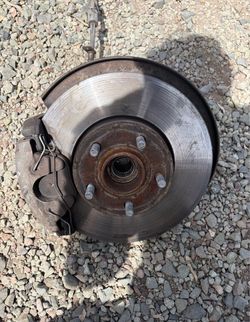 2015 Ford Focus LH driver Side Spindle