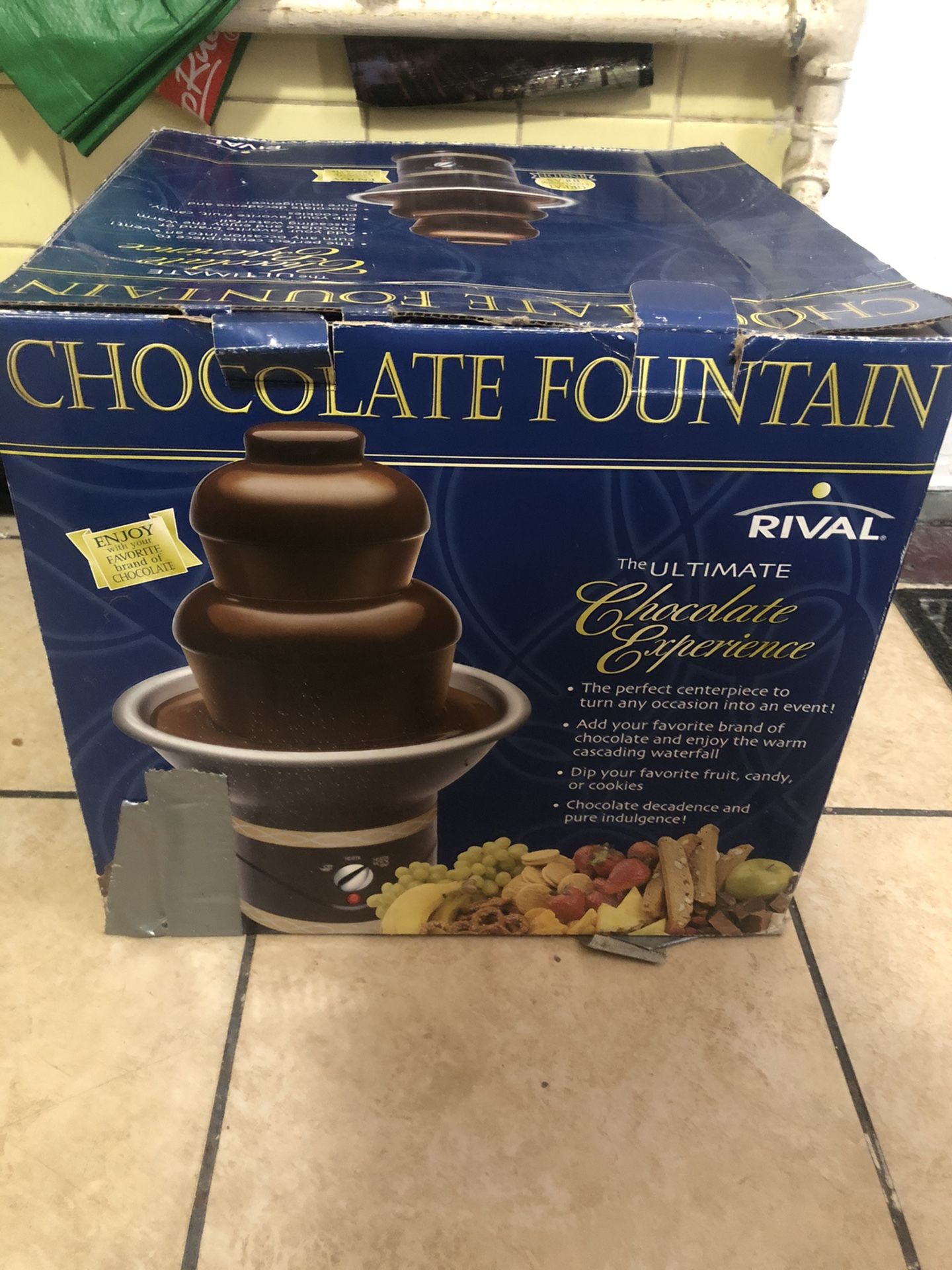 Rival chocolate fountain new