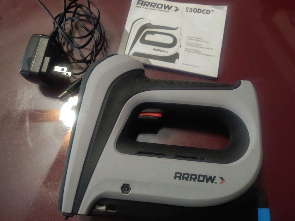 Arrow Cordless Staple Gun Kit, Electric Stapler 