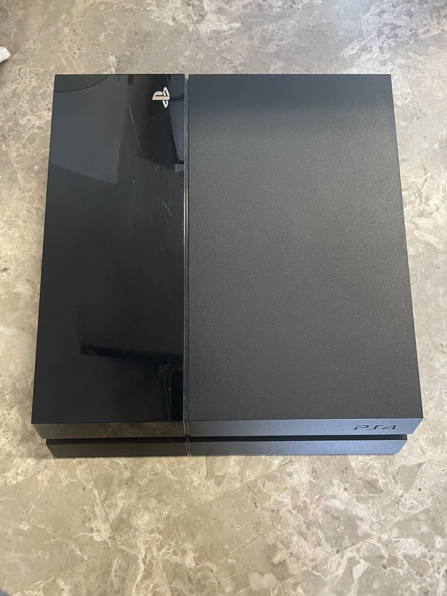 PS4 - PlayStation 4