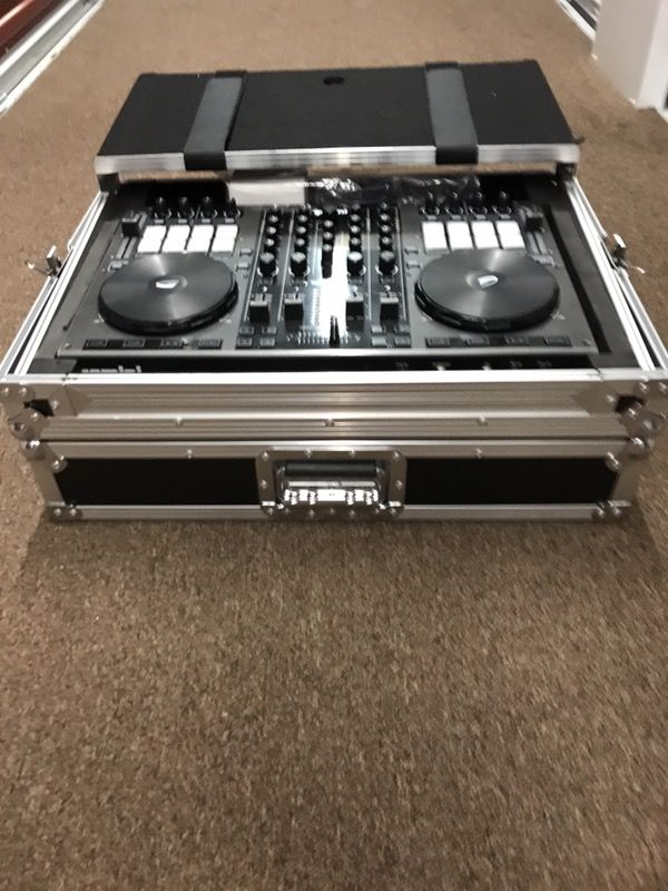Gemini G4V 4Channel Controller w/Magma Flight Case