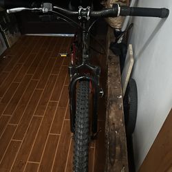 Bike mtb ??  (hmu w anything i need offers ASAP)🚲👀