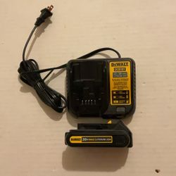 Brand New Dewalt 20 Volts Set Charger And Battery.      50 Firm on Price.     50 Firme en Precio.