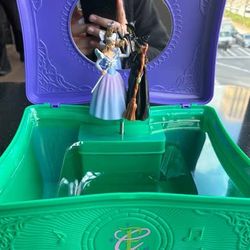 Wicked For Good. Music box regal 