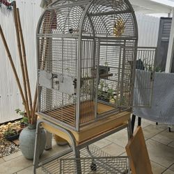 Jaula Gris Para Aves En Buenas Condiciones. 