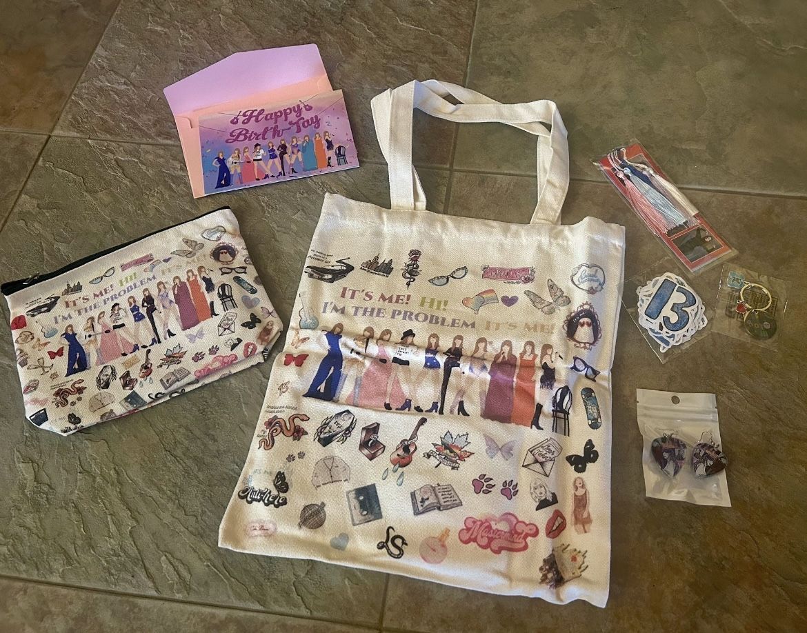 Taylor Swift Gift Set. 7 Piece. Great Gift!