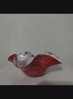 SIGNED ART GLASS - PINK CORAL BOWL 7"×3"