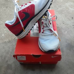 Nike Like New 6 1/2 Women