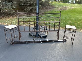 Charleston Forge Queen Bed & Nightstands