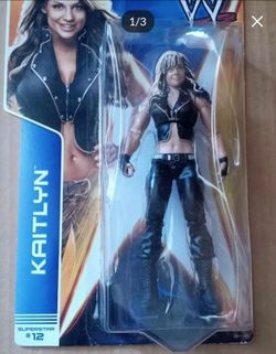 wwe kaitlyn figure brand new