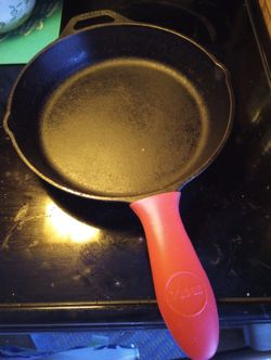 Lodge Cast Iron Skillet 
