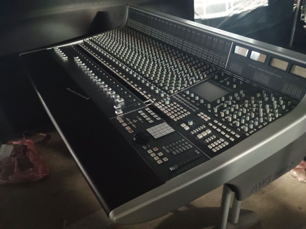 SSL AWS 900 24 Channel Recording And Mixing Console With DAW Control