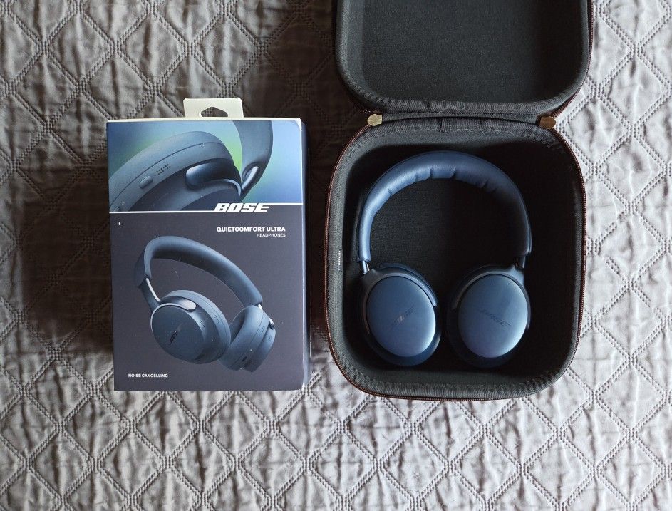 Bose QuietComfort Ultra Headphones + Case