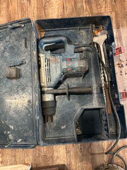 Bosch SDS Hammer Drill with Case 11240