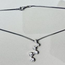 Necklace platinum bezel set pendant 