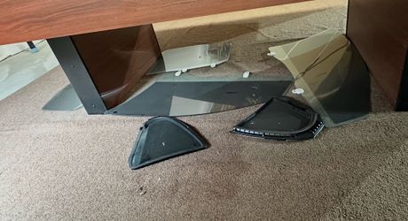 Glass from 2015 Mitsubishi Evolution