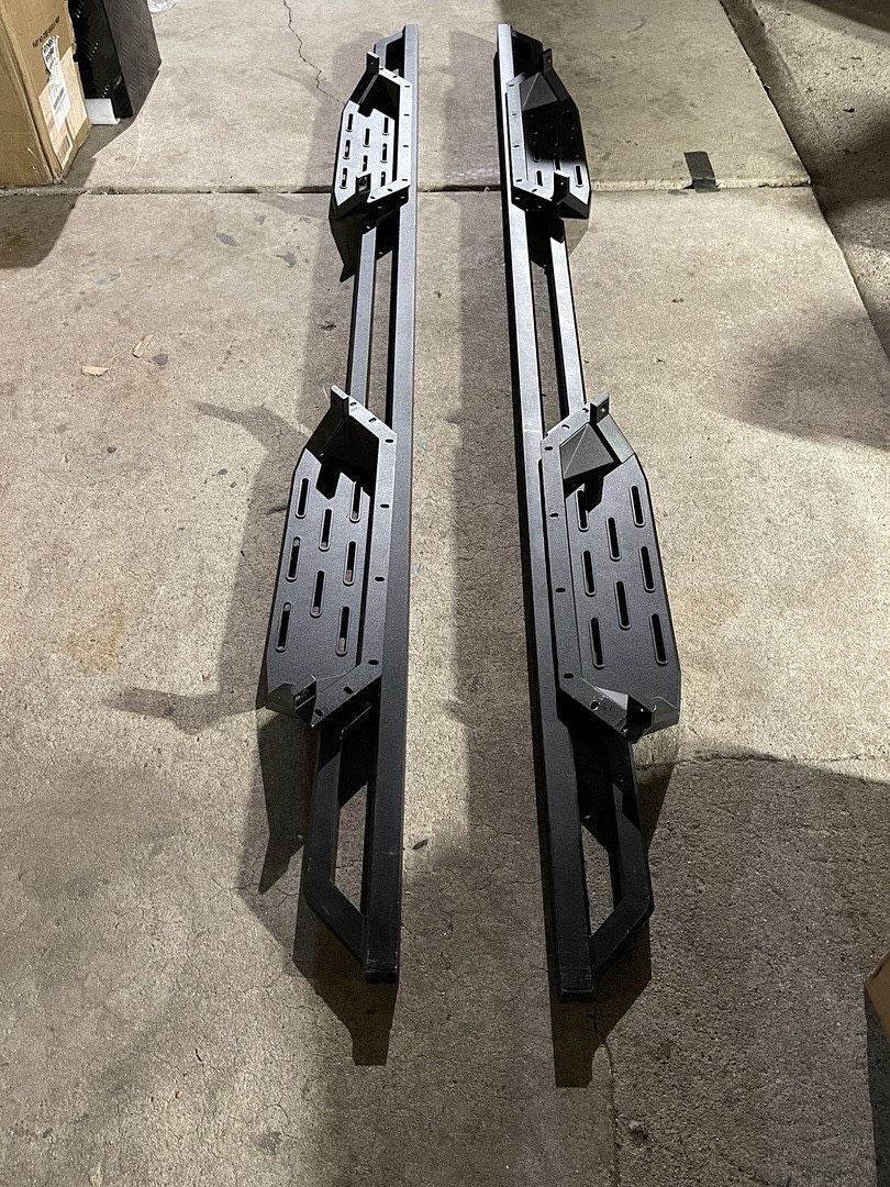 19-21 Dodge Ram 1500 Crew Cab black Side Steps