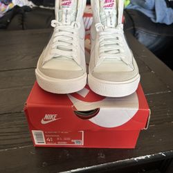 Nike Blazer Mid '77 SE
