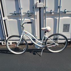 Simple Single Giant Cruiser Bicycle 