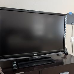 Sharp Aquos Liquid Crystal LCD 46" TV LC-46d64u  (with Roku included)