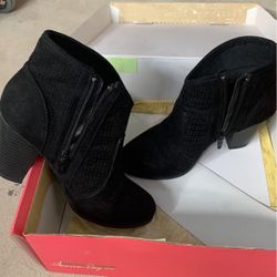 Ankle Black Boots - 6 
