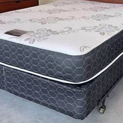 Set Queen Size Deluxe Mattress And Box Spring 