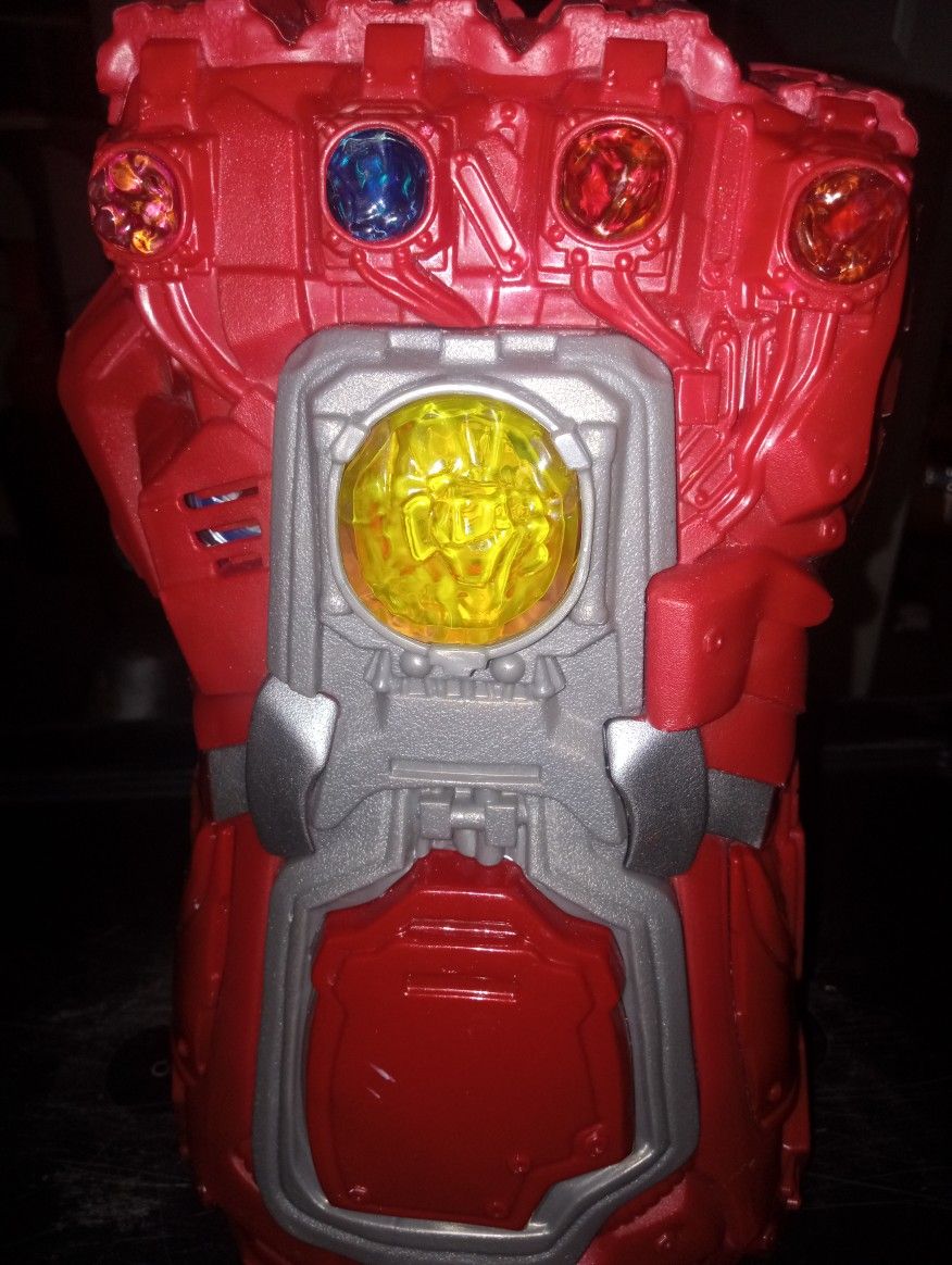 Marvels Endgame Red Infinity Gauntlet Hasbro's