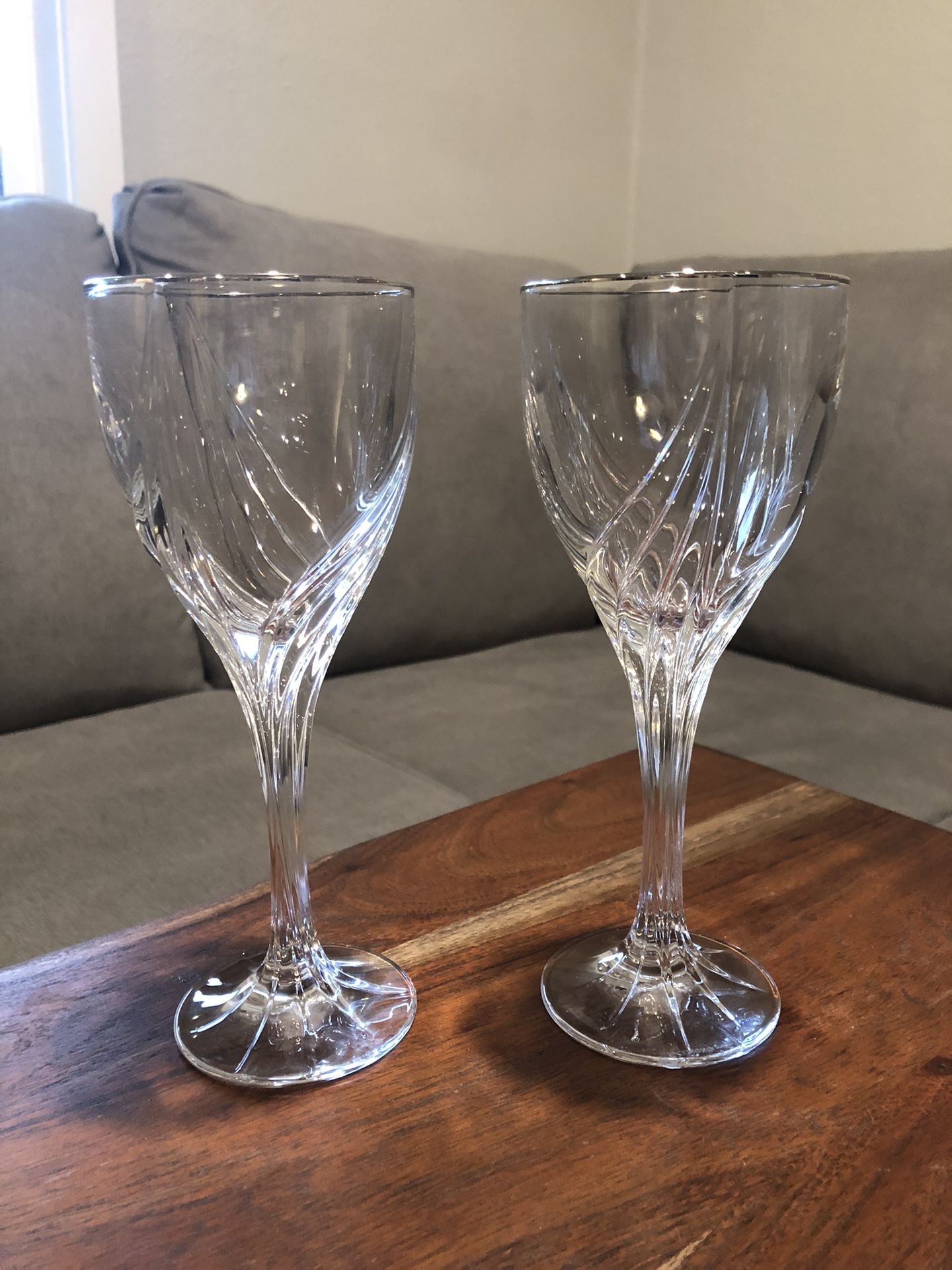 Lenox Debut Platinum Crystal Wine Glass Set for Sale in Kent, WA OfferUp