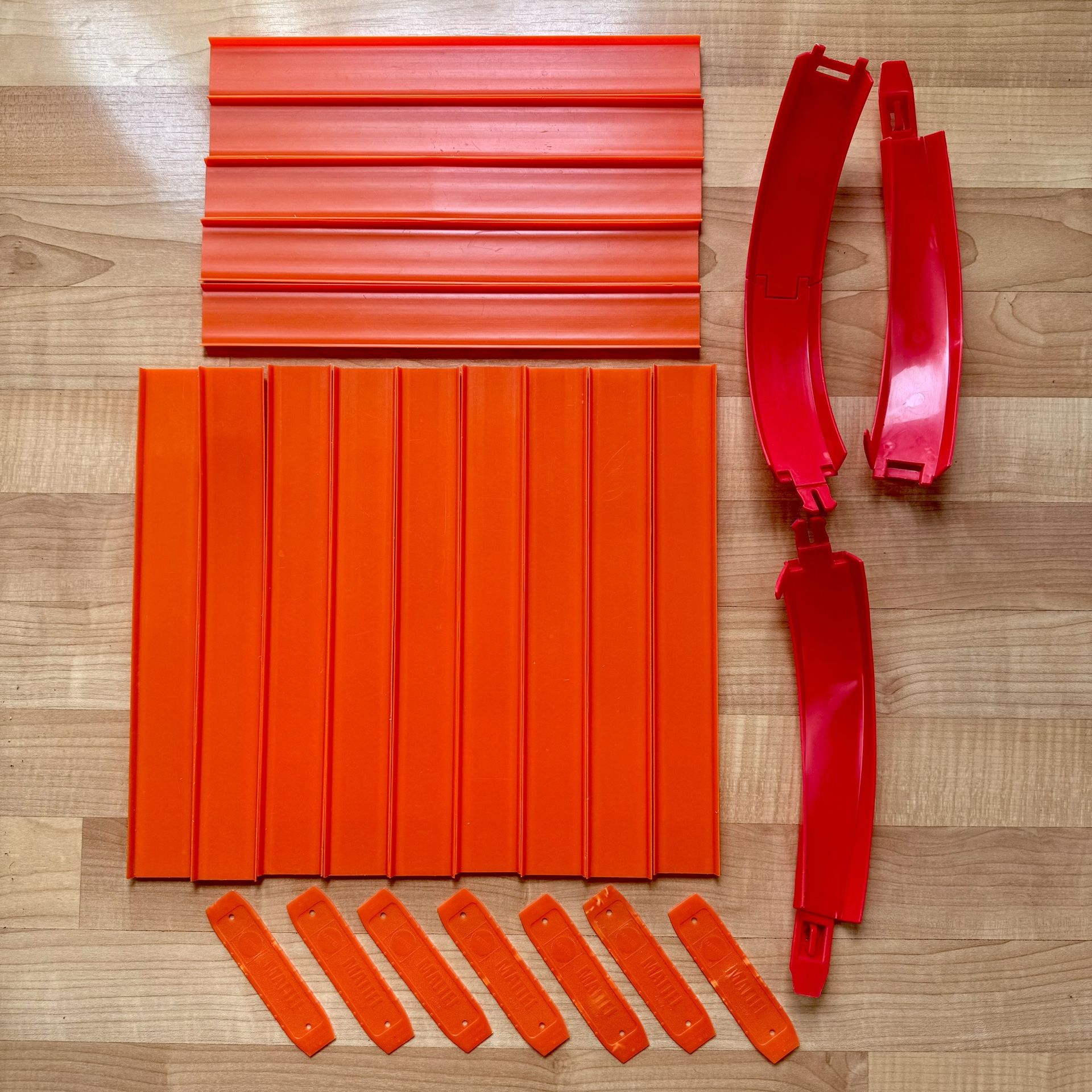 Vintage Hot Wheels Orange 12” Tracks (14), 4 Red Curved Corner Pieces & 7 Track