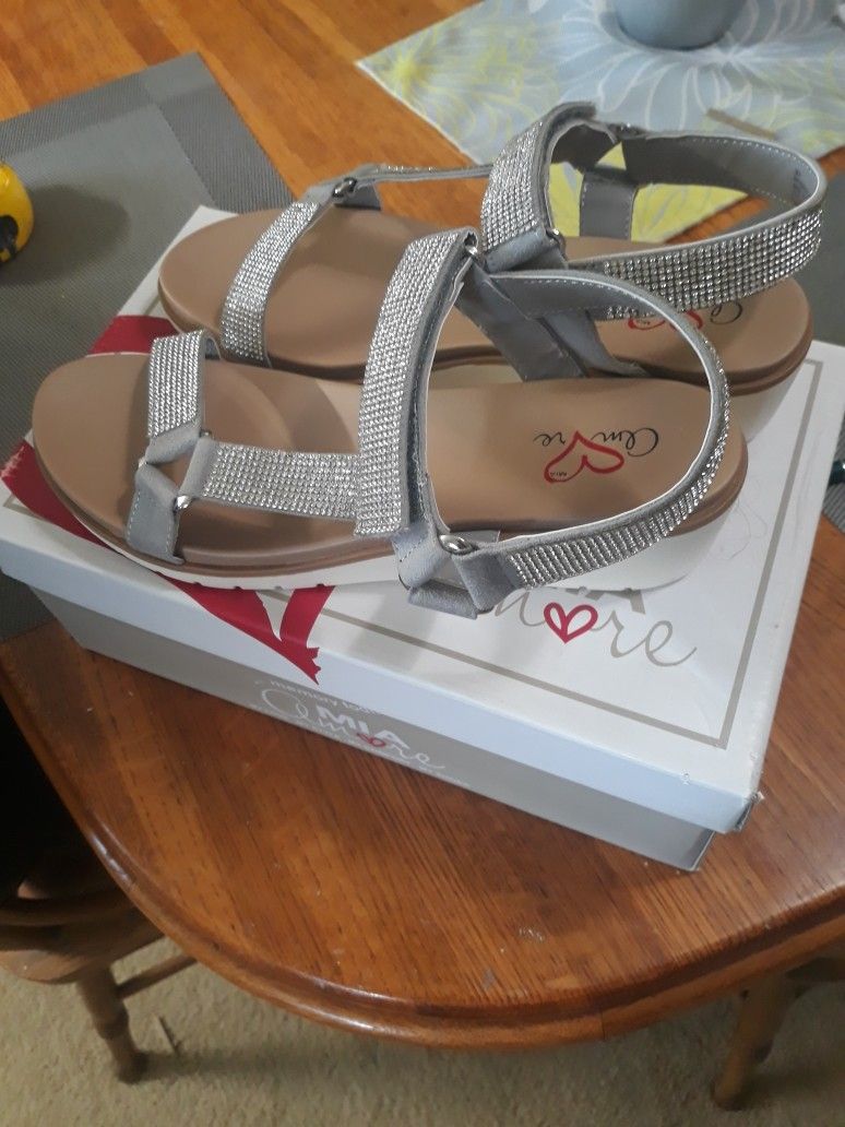 Silver Sandle Sz 9 Wedge