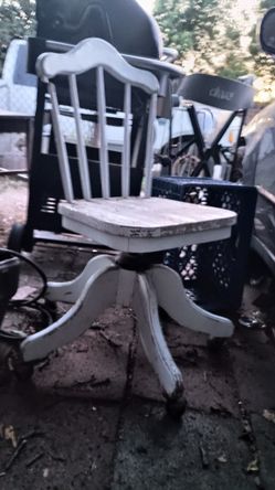 VINTAGE 1950s SWIVEL CHAIR TURNING CHAIR SPINNING CHAIR WOOD PART IS OLD THE METAL HARDWARE IS NEW