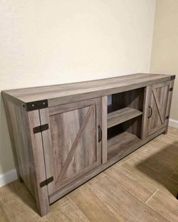 Living room set coffee table entertainment center