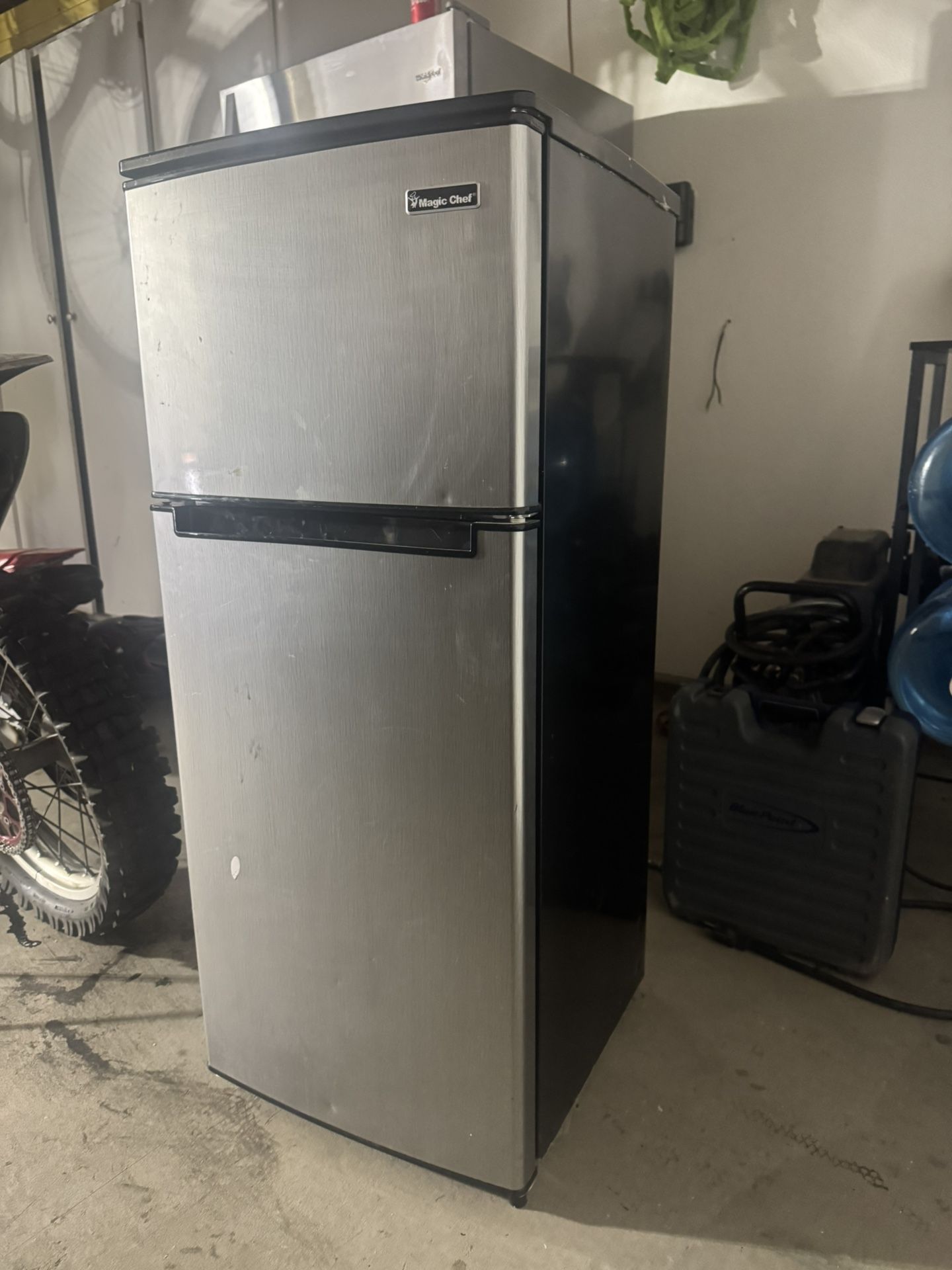 Magic Chef Refrigerator