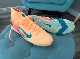 Nike Orange Size 10