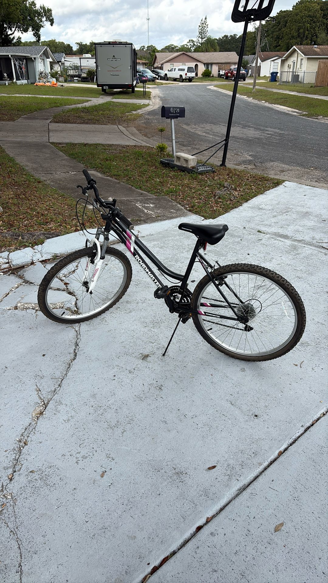 Ladies/ Girls 26 In Bike