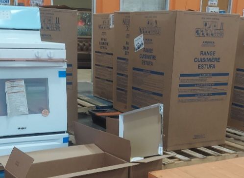 Whirlpool Gas Stove 5 Cubic In Brand New White