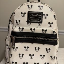 Exclusive Loungefly Disney Parks All Over Mickey Face Bag 