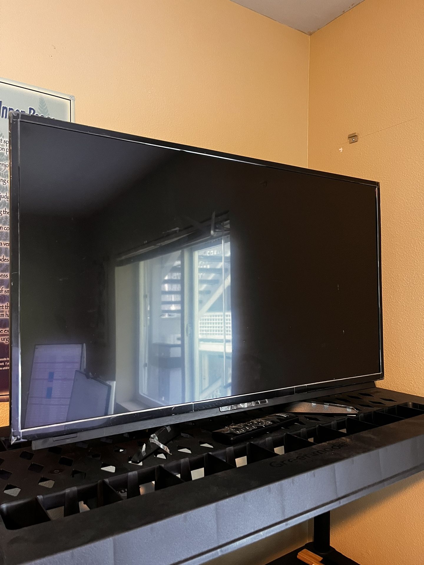 TV - Sharp