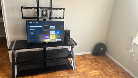 32” Smart Tv With Tv Stand