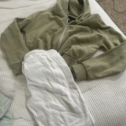 Hoodie And Sweats 