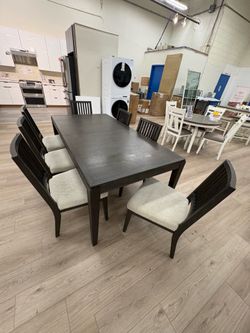 Costco reed 8pc dining table set