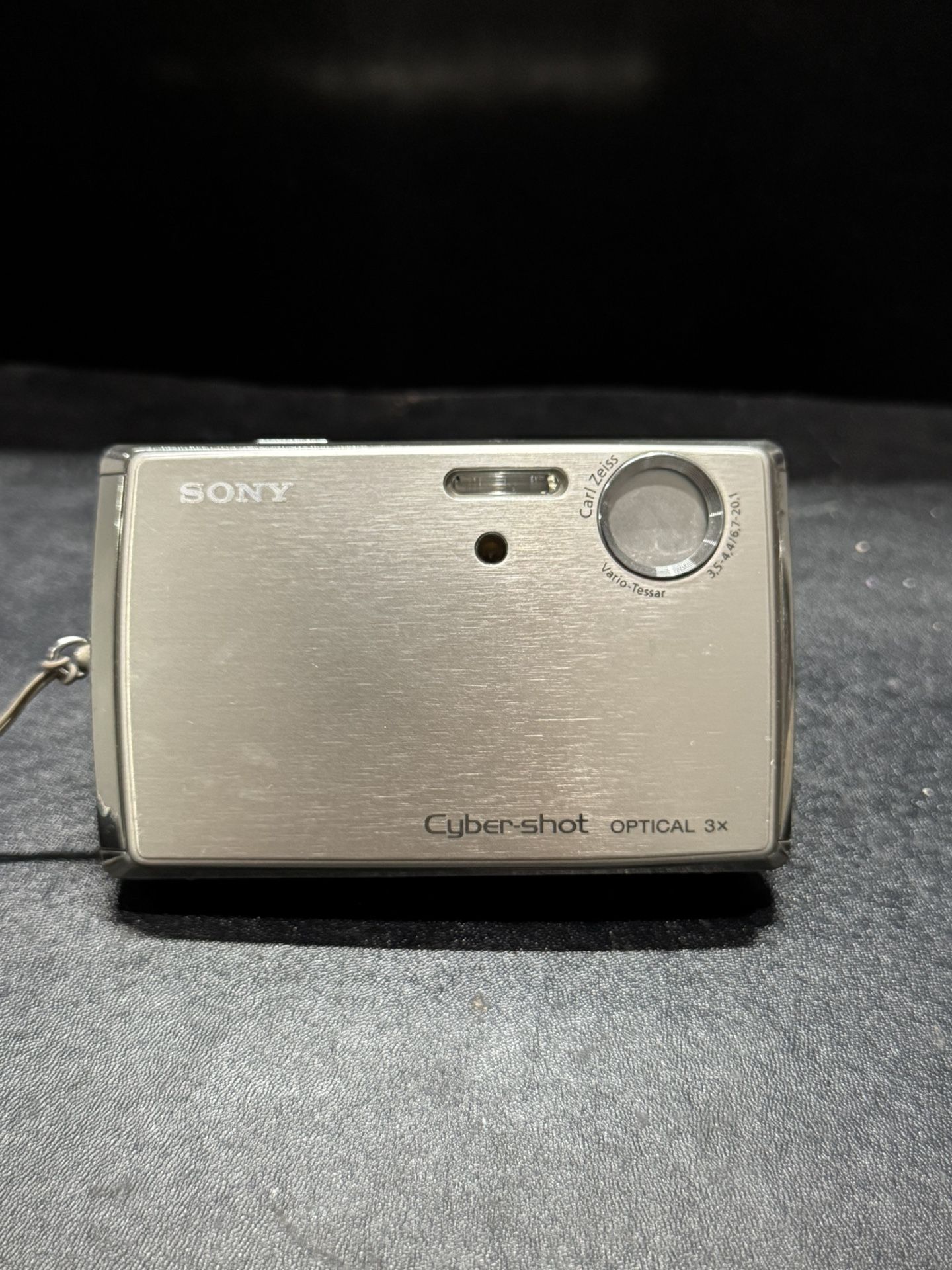 Sony CyberShot DSC-T33 5MP Digital Camera