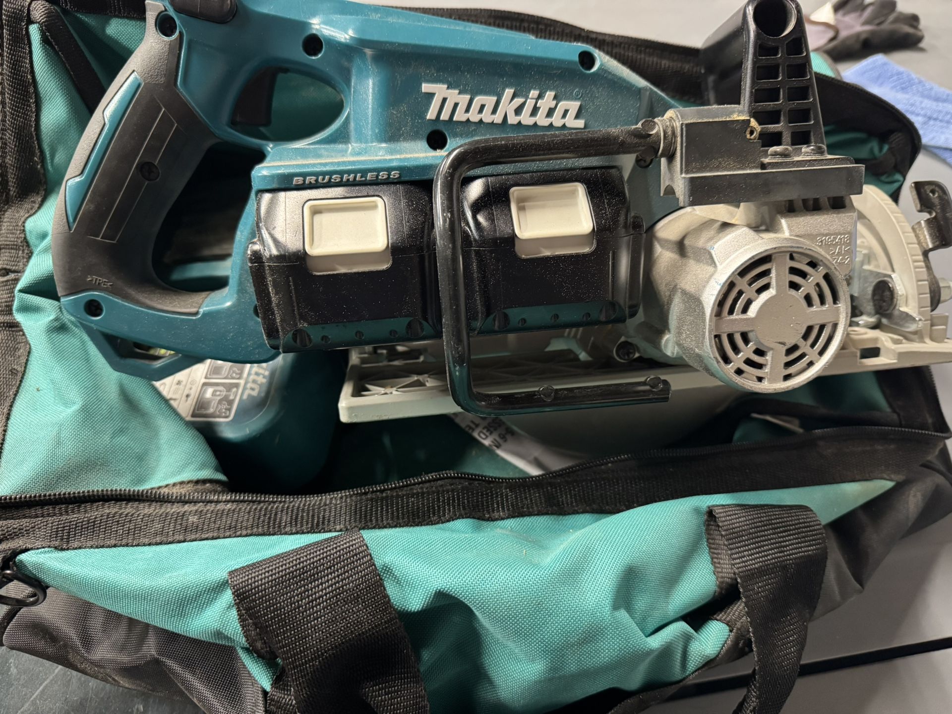 Makita Cordless Circular Saw 