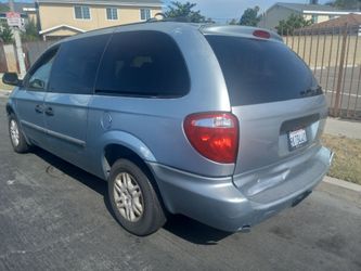 Dodge caravan 2005
