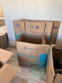 Moving boxes 20 pieces total ( x10 Large & x10 Medium)