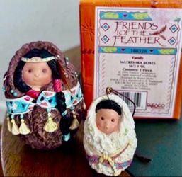 FRIENDS OF THE FEATHER FAMILY MATRESHKA BOXES FAMILY #188328 BY ENESCO RARE Friends of a Feather Matreshka Boxes Nesting Figure  1883284 Enesco 3" tal