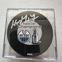 Wayne Gretzky signed Edmonton Oilers autographed NHL hockey puck w case wCOA 840