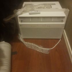 8k BTU LG Air Conditioner 