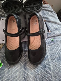 Girls shoes