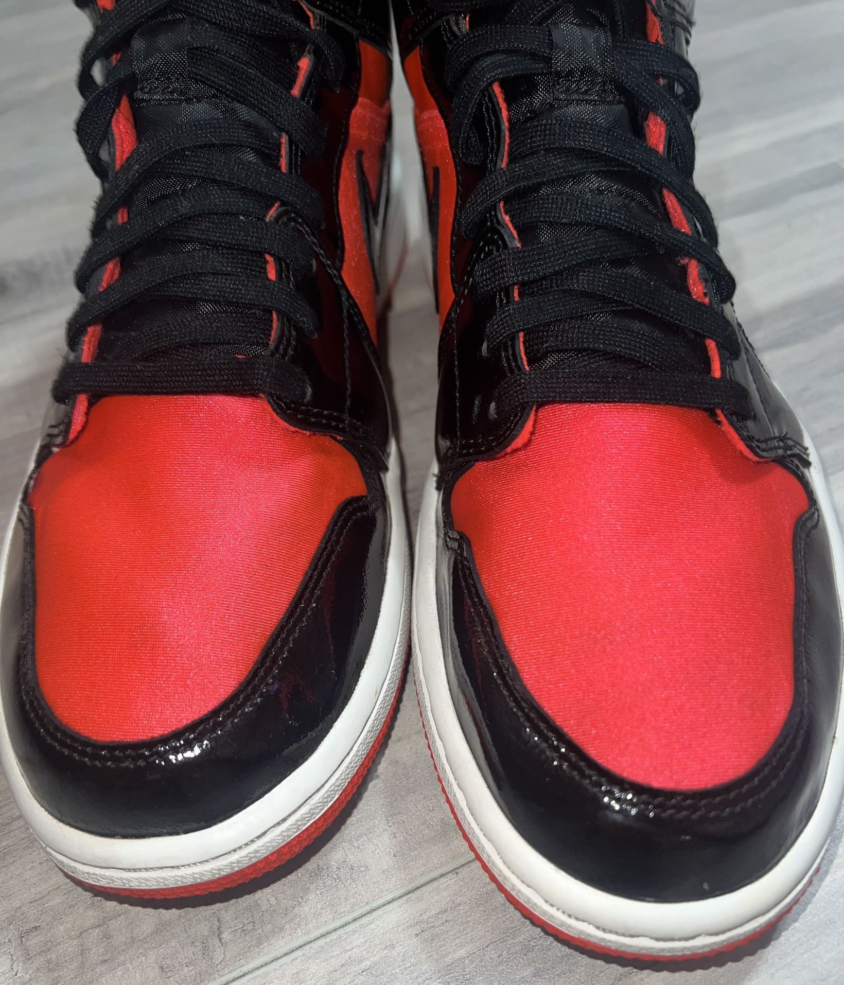 Jordan 1 Mid Hot Punch Low 